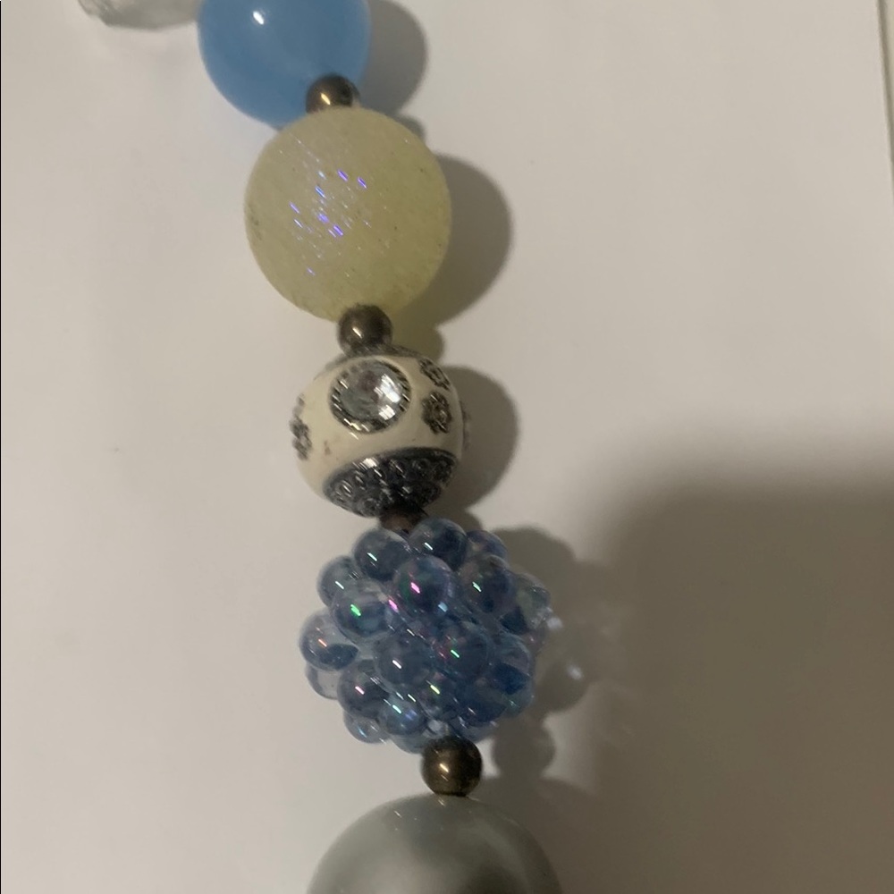 Elegant Blue and Silver Necklace with Textured Beads - Picture 4 of 6